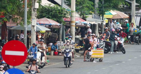 Để vỉa hè, lòng đường ở TP.HCM không bị 'nuốt chửng' Để vỉa hè, lòng đường ở TP.HCM không bị 'nuốt chửng'