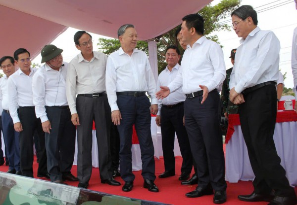 Đề xuất T.Ư bố trí hơn 9.000 tỉ đồng tái định cư dự án điện hạt nhân Đề xuất T.Ư bố trí hơn 9.000 tỉ đồng tái định cư dự án điện hạt nhân