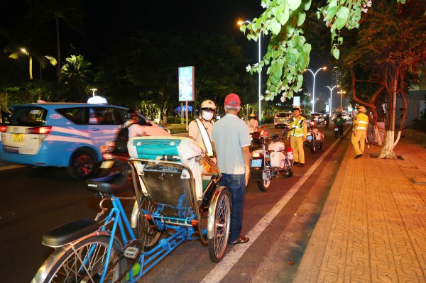 Đề xuất cấm xích lô ở Nha Trang: Sinh kế người lao động sẽ ra sao?