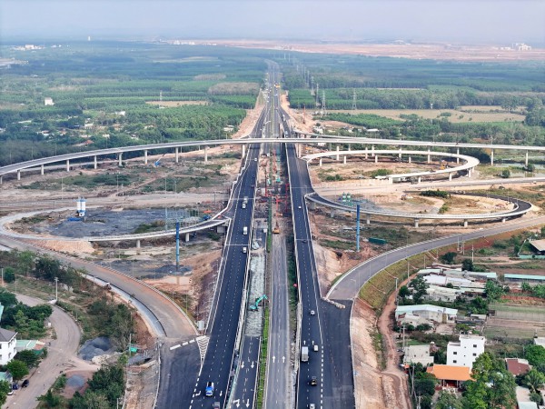 Đề xuất khai thác tạm 18,2 km cao tốc Biên Hòa - Vũng Tàu trước tết