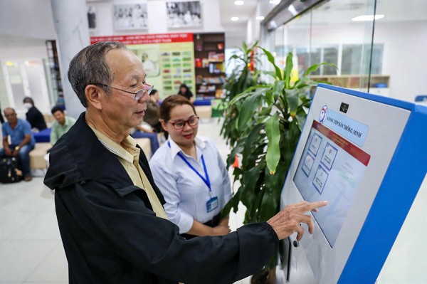 Đề xuất trẻ sinh ra ở bệnh viện được 'tự động' khai sinh