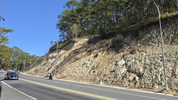 Đèo Prenn lên Đà Lạt vẫn tiềm ẩn nguy cơ sạt lở