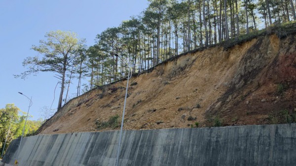 Đèo Prenn lên Đà Lạt vẫn tiềm ẩn nguy cơ sạt lở