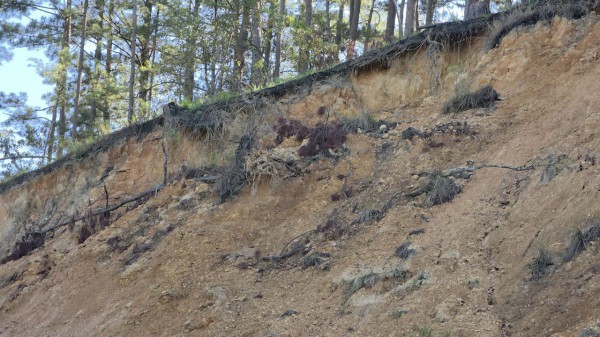 Đèo Prenn lên Đà Lạt vẫn tiềm ẩn nguy cơ sạt lở