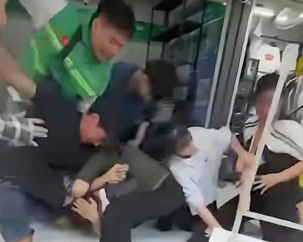 Điều tra vụ 2 nhóm ẩu đả do mâu thuẫn kinh doanh ở Nha Trang