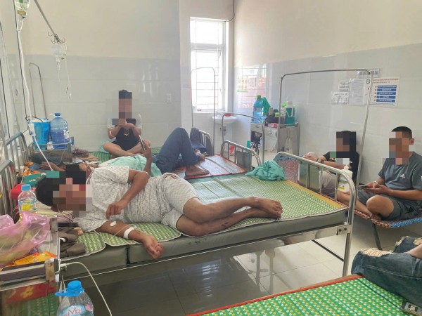 Điều tra vụ nghi ngộ độc sau ăn bánh mì khiến 89 người nhập viện ở Quy Nhơn