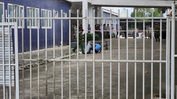 Điều tra vụ người đàn ông rơi từ lầu 8 bệnh viện xuống đất tử vong