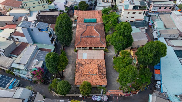 Đình cổ 200 năm còn giữ sắc phong vua Bảo Đại ở TP.HCM ít ai biết Đình cổ 200 năm còn giữ sắc phong vua Bảo Đại ở TP.HCM ít ai biết