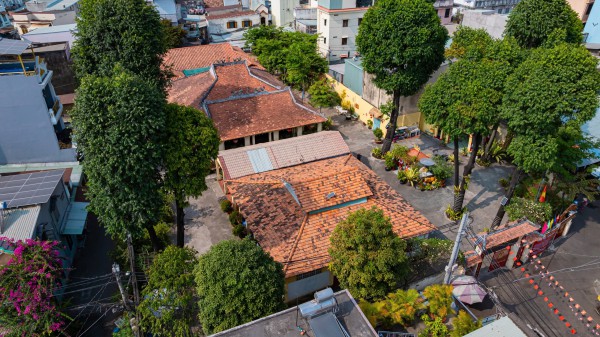 Đình cổ 200 năm còn giữ sắc phong vua Bảo Đại ở TP.HCM ít ai biết Đình cổ 200 năm còn giữ sắc phong vua Bảo Đại ở TP.HCM ít ai biết