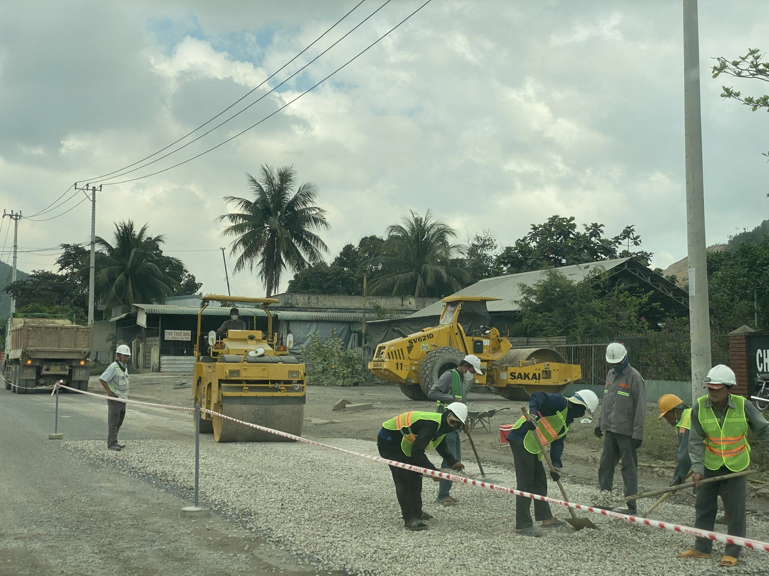 Đoạn QL1 qua TP.Quy Nhơn được sửa chữa sau phản ánh của Báo Thanh Niên