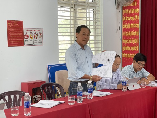 Đối thoại tháo gỡ vướng mắc 8 năm ở xã Vạn Tường Đối thoại tháo gỡ vướng mắc 8 năm ở xã Vạn Tường