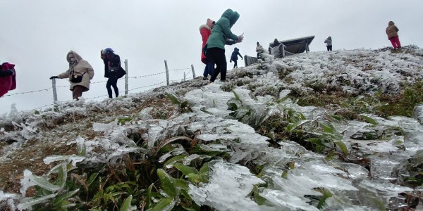 Đón không khí lạnh mạnh, miền Bắc rét 6 ngày, 7 tỉnh miền Trung mưa lớn Đón không khí lạnh mạnh, miền Bắc rét 6 ngày, 7 tỉnh miền Trung mưa lớn