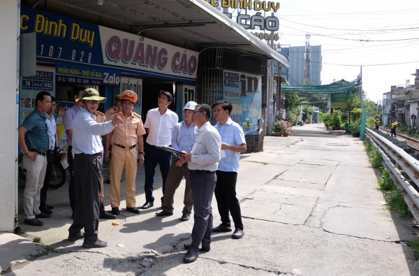 Đồng Nai: Sau tai nạn nghiêm trọng, kiểm tra các điểm giao cắt đường sắt, đường bộ