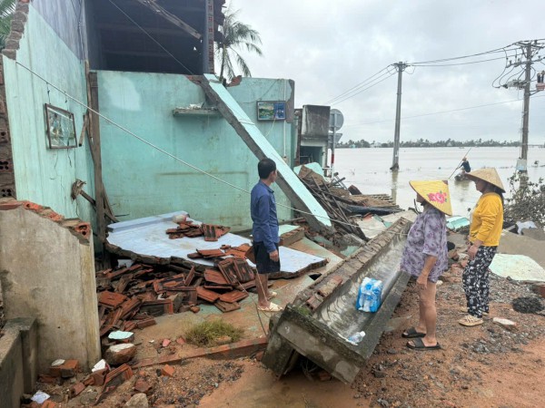 Đồng Nai trao 13,7 tỉ đồng hỗ trợ Đắk Lắk khắc phục hậu quả lũ lịch sử