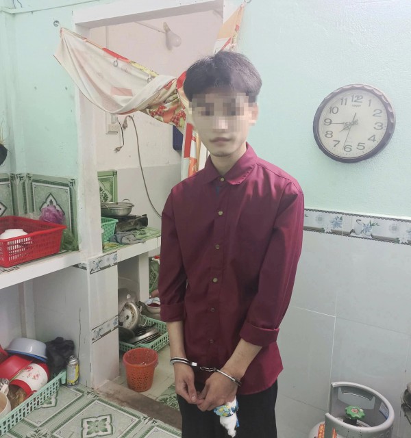 Đồng Tháp: Nam sinh lớp 12 đâm hàng xóm trọng thương vì ca hát ồn ào Đồng Tháp: Nam sinh lớp 12 đâm hàng xóm trọng thương vì ca hát ồn ào