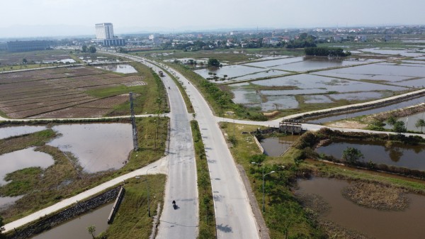 Đường hơn trăm tỉ ở cửa ngõ TP.Hà Tĩnh xuống cấp nghiêm trọng