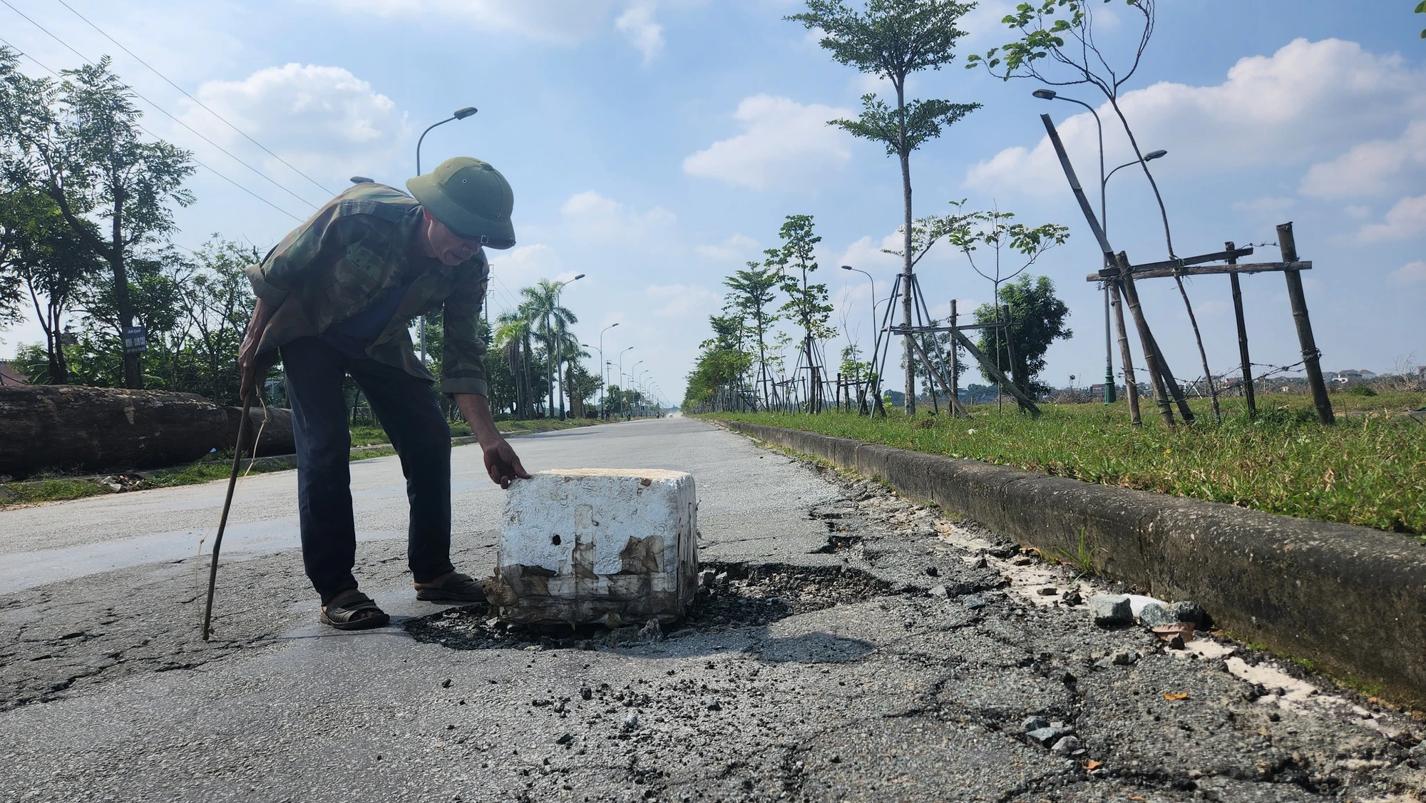 Đường hơn trăm tỉ ở cửa ngõ TP.Hà Tĩnh xuống cấp nghiêm trọng