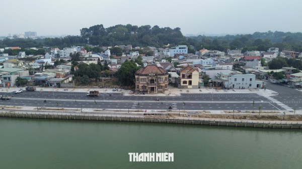 Đường ven sông Đồng Nai thông xe kỹ thuật, biệt thự 100 tuổi còn nguyên
