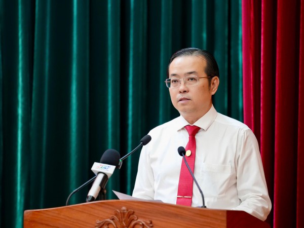 Ông Lê Văn Minh làm Tổng giám đốc Báo và Phát thanh, Truyền hình TP.HCM Ông Lê Văn Minh làm Tổng giám đốc Báo và Phát thanh, Truyền hình TP.HCM
