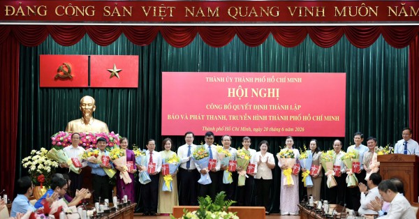 Ông Lê Văn Minh làm Tổng giám đốc Báo và Phát thanh, Truyền hình TP.HCM Ông Lê Văn Minh làm Tổng giám đốc Báo và Phát thanh, Truyền hình TP.HCM