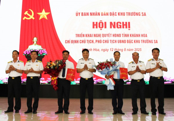 Ông Phạm Thanh Liêm làm Chủ tịch UBND đặc khu Trường Sa Ông Phạm Thanh Liêm làm Chủ tịch UBND đặc khu Trường Sa