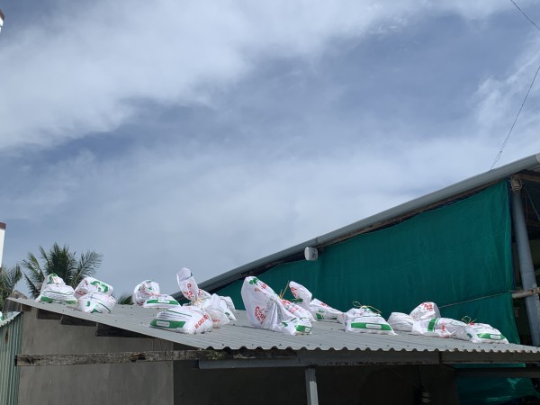 Ứng phó bão số 13 Kalmaegi: Người dân Đắk Lắk gia cố nhà cửa, di dời bè nuôi tôm hùm Ứng phó bão số 13 Kalmaegi: Người dân Đắk Lắk gia cố nhà cửa, di dời bè nuôi tôm hùm