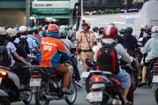 Ý thức là chìa khóa an toàn trên đường