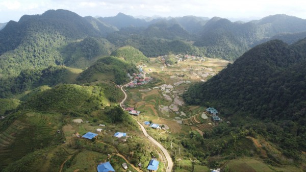 125 học sinh không được học ngoại ngữ trong cả một học kỳ 125 học sinh không được học ngoại ngữ trong cả một học kỳ