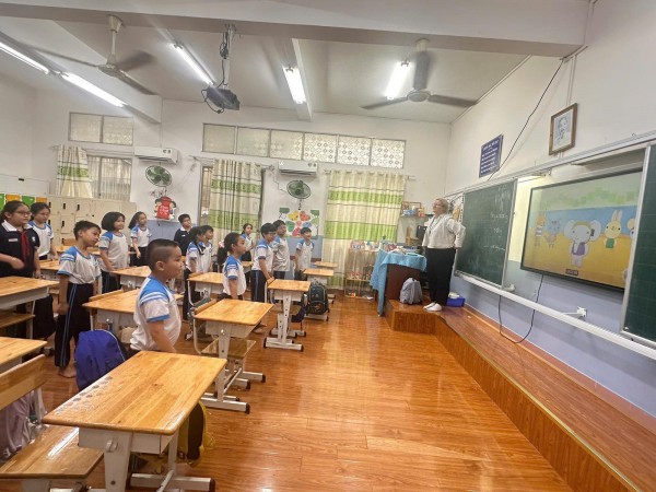 246 trường học của TP.HCM được tự tuyển giáo viên, hợp đồng giáo viên nước ngoài