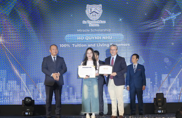3 học sinh Việt nhận học bổng du học Mỹ, tổng trị giá gần 5 tỉ đồng 3 học sinh Việt nhận học bổng du học Mỹ, tổng trị giá gần 5 tỉ đồng