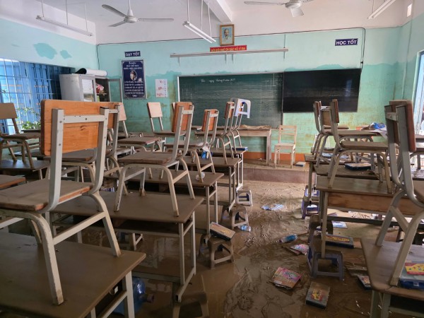 4 học sinh tử vong, hàng ngàn trường học ảnh hưởng do mưa lũ 4 học sinh tử vong, hàng ngàn trường học ảnh hưởng do mưa lũ