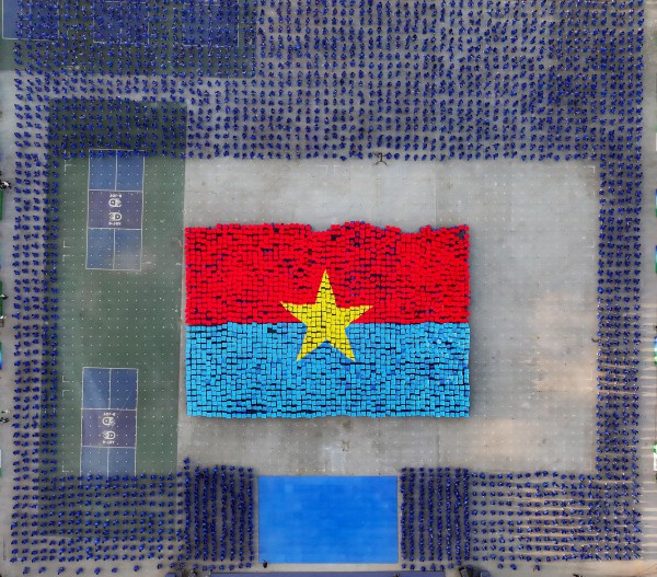 60.000 học sinh đồng diễn võ nhạc Vovinam lập ‘kỷ lục kép’ Việt Nam và thế giới 60.000 học sinh đồng diễn võ nhạc Vovinam lập ‘kỷ lục kép’ Việt Nam và thế giới