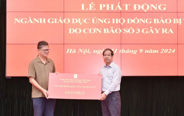 7 học sinh, 2 giáo viên thiệt mạng do bão lũ