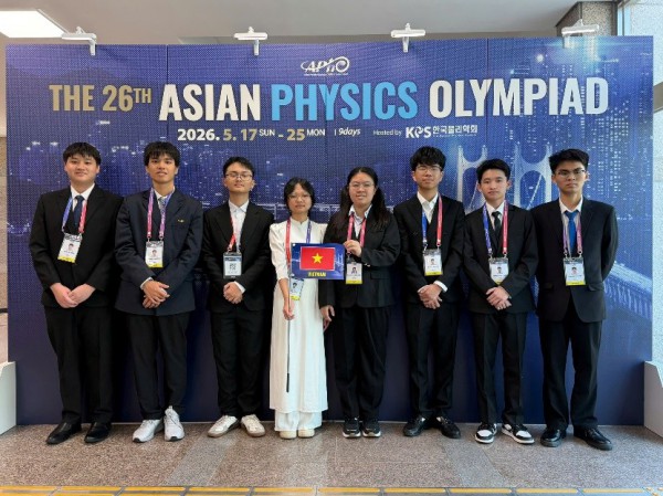 8/8 học sinh Việt Nam giành huy chương Olympic vật lý châu Á 8/8 học sinh Việt Nam giành huy chương Olympic vật lý châu Á