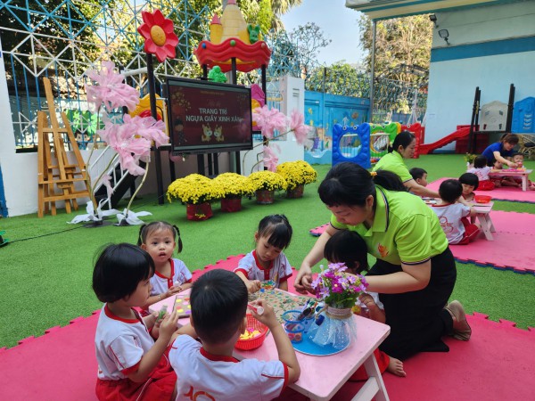 8 ca tay chân miệng tử vong: Trường học TP.HCM làm gì?