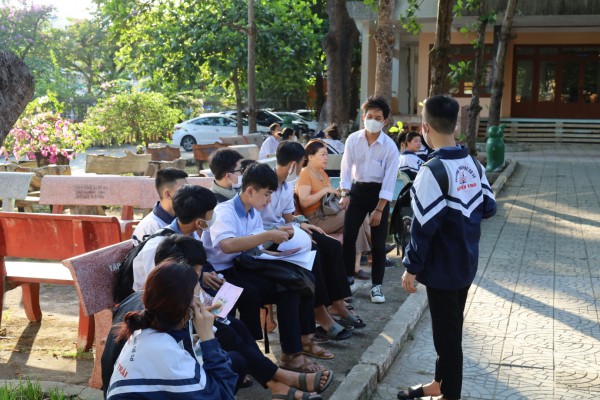 9.600 thí sinh Quảng Trị thi tuyển sinh lớp 10 để chọn ra 9.112 chỉ tiêu