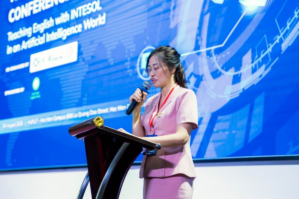 AI tạo ra nhiều áp lực cho giáo viên, vì sao? AI tạo ra nhiều áp lực cho giáo viên, vì sao?