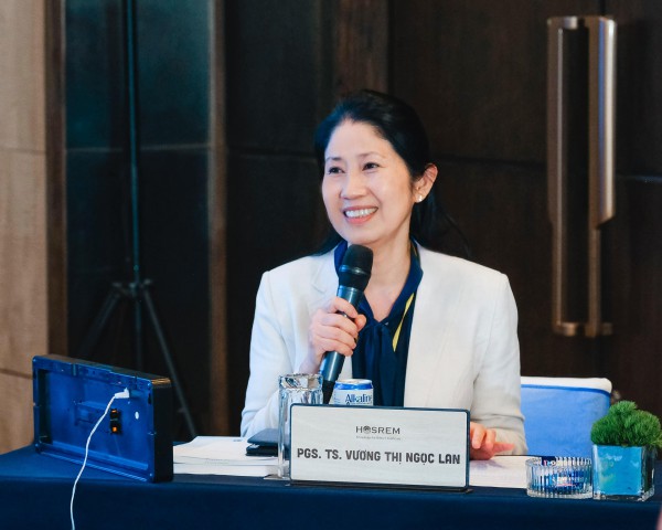 BS Vương Thị Ngọc Lan, đại diện châu Á duy nhất biên soạn hướng dẫn của WHO năm 2025 BS Vương Thị Ngọc Lan, đại diện châu Á duy nhất biên soạn hướng dẫn của WHO năm 2025