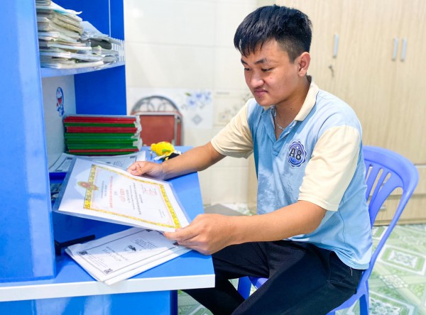 Ba mẹ á khoa khối A toàn quốc: 