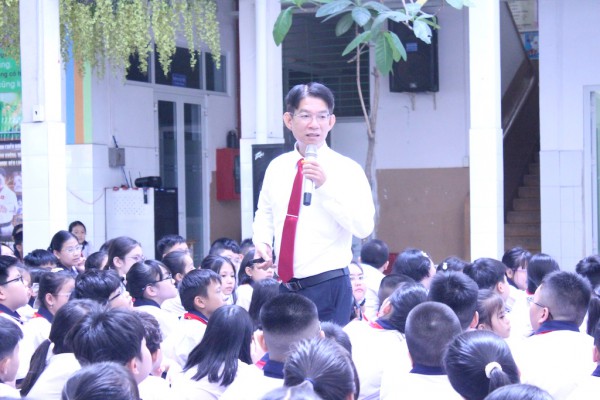 Bác sĩ dặn học sinh 5 điều cần làm trước khi ăn, tránh ngộ độc thực phẩm