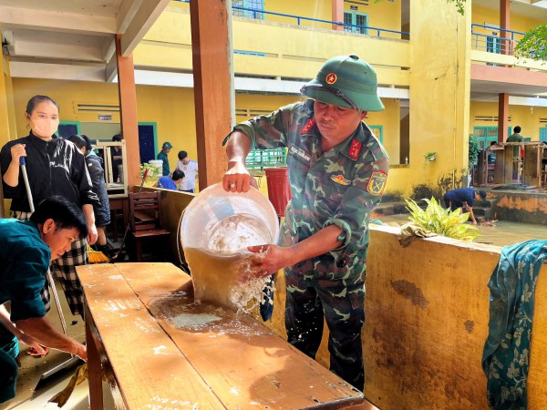 Bão lũ liên tiếp, lo chất lượng giáo dục ở nhiều địa phương Bão lũ liên tiếp, lo chất lượng giáo dục ở nhiều địa phương