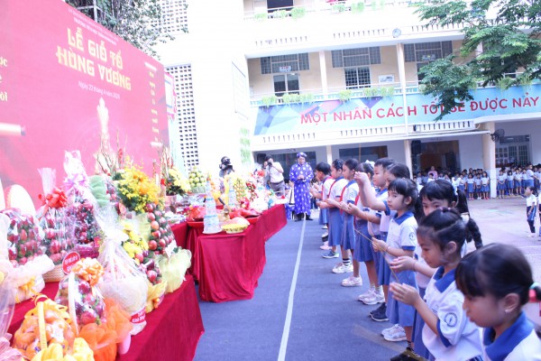 Bất ngờ với hoạt cảnh sân khấu hóa lễ Giỗ tổ Hùng Vương tại TP.HCM