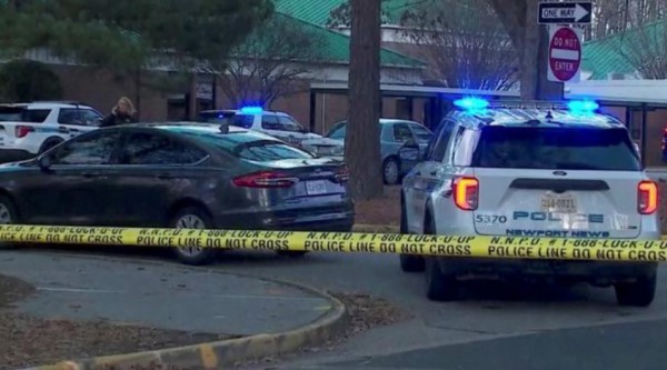 Bị học sinh 6 tuổi bắn, cô giáo  kiện nhà trường, đòi bồi thường 40 triệu USD