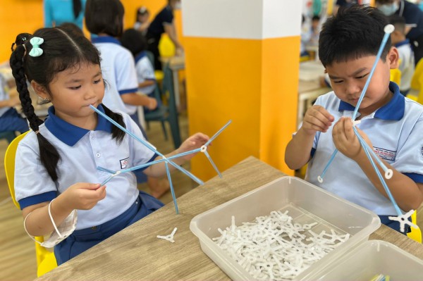 Bí thư Thành ủy TP.HCM dự lễ khai giảng ở ngôi trường 110 năm tuổi Bí thư Thành ủy TP.HCM dự lễ khai giảng ở ngôi trường 110 năm tuổi