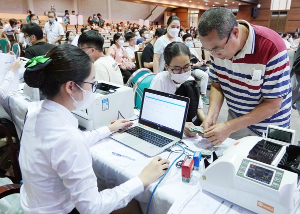 Bộ GD-ĐT đề xuất phương án tăng học phí nhưng tránh gây sốc