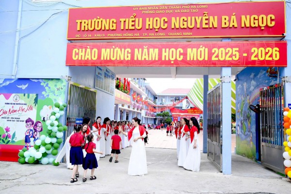 Bộ GD-ĐT yêu cầu Quảng Ninh tạm dừng sáp nhập trường học Bộ GD-ĐT yêu cầu Quảng Ninh tạm dừng sáp nhập trường học