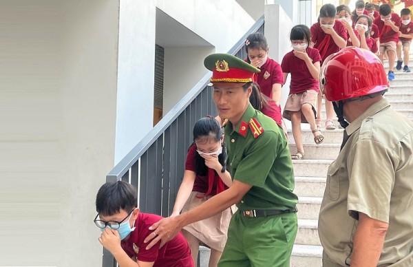 Bộ GD-ĐT yêu cầu trang bị kỹ năng phòng cháy, thoát hiểm cho học sinh