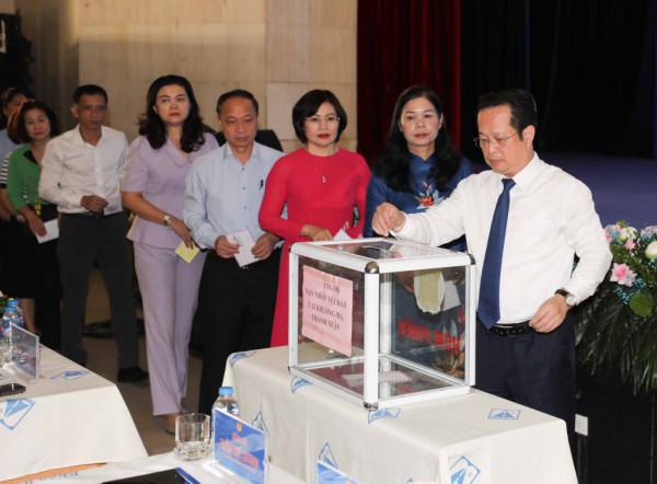 Bộ GD-ĐT yêu cầu trang bị kỹ năng phòng cháy, thoát hiểm cho học sinh
