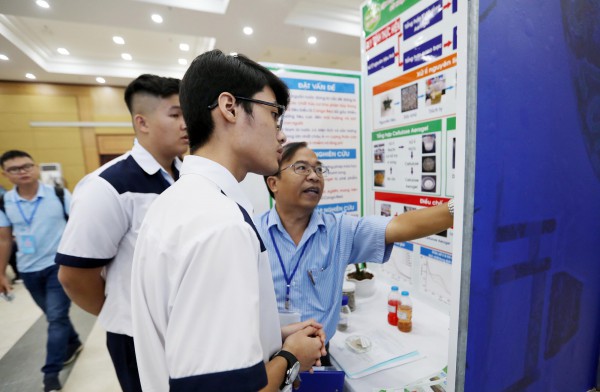 Bỏ quy định khuyến khích trường ĐH hỗ trợ học sinh thi nghiên cứu khoa học kỹ thuật