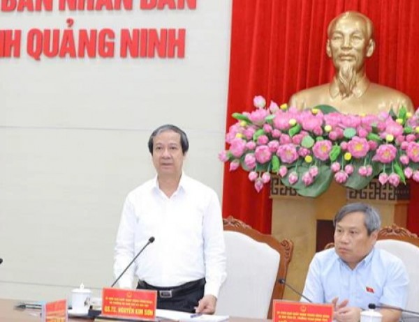 Bộ trưởng Bộ GD-ĐT: Học thêm có thể tăng thành tích nhưng không phát triển người học Bộ trưởng Bộ GD-ĐT: Học thêm có thể tăng thành tích nhưng không phát triển người học
